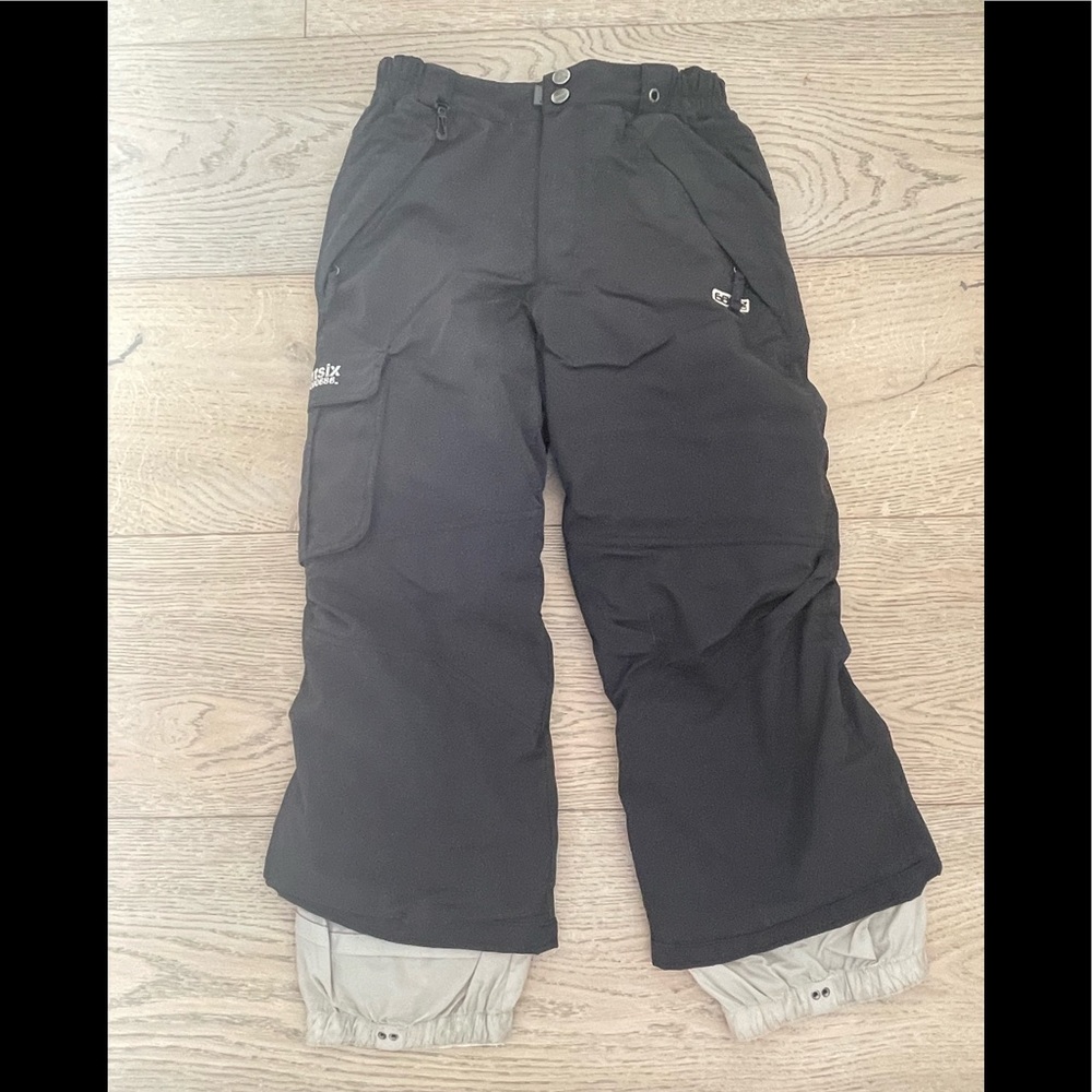 Kids 686 Ski, Snow, Snowboard pants - excellent condition